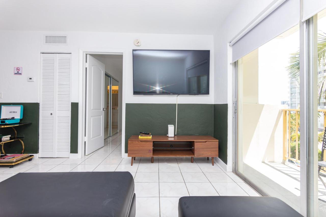 One Bedroom Apartment - With Parking & Balcony - Heart Of Wynwood Miami Exterior photo